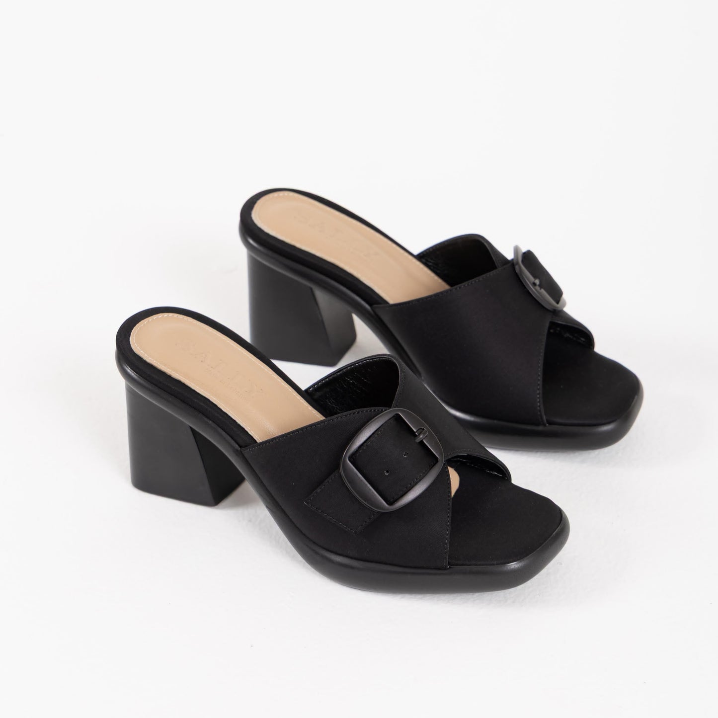 Sandals 945