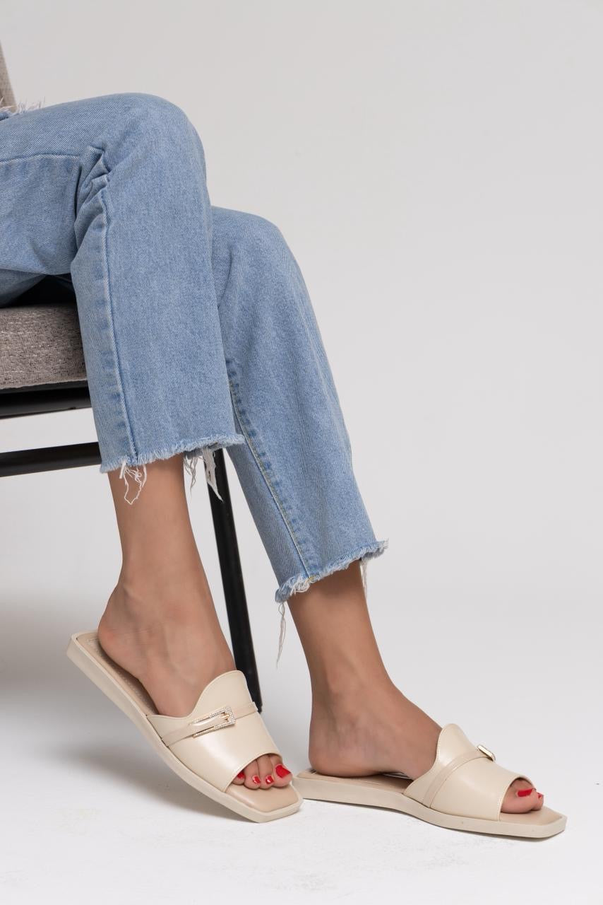 Buckle Flats 983