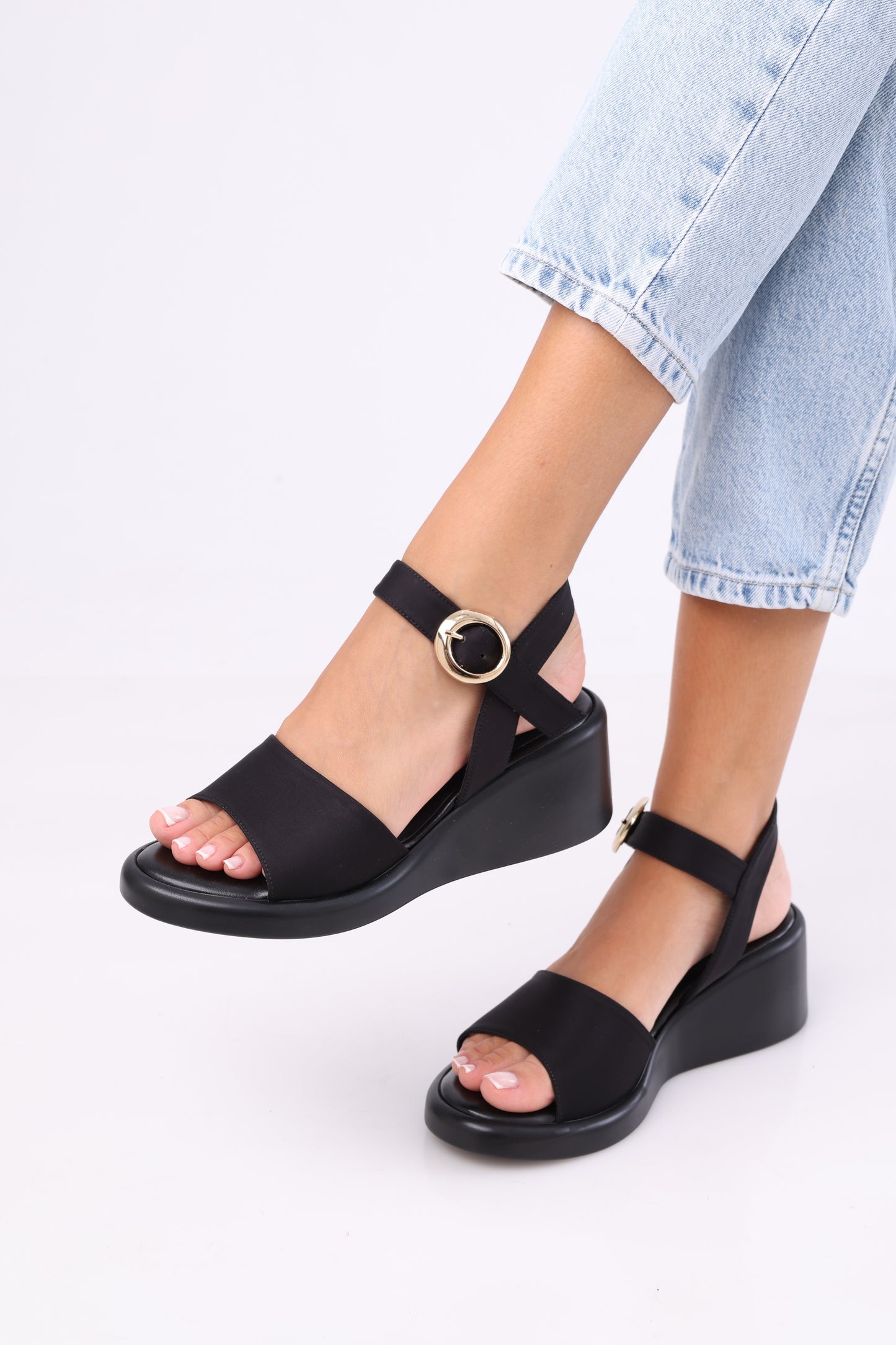 Ivory Sandals - 108