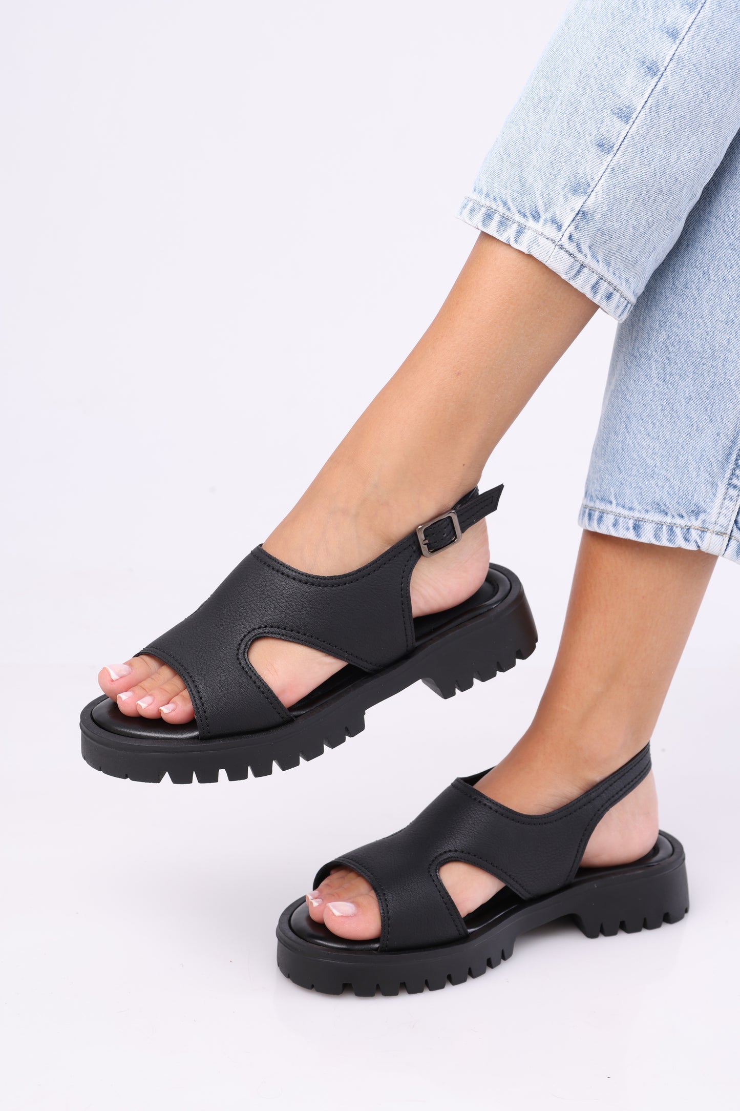 The Spicy Sandals - 940
