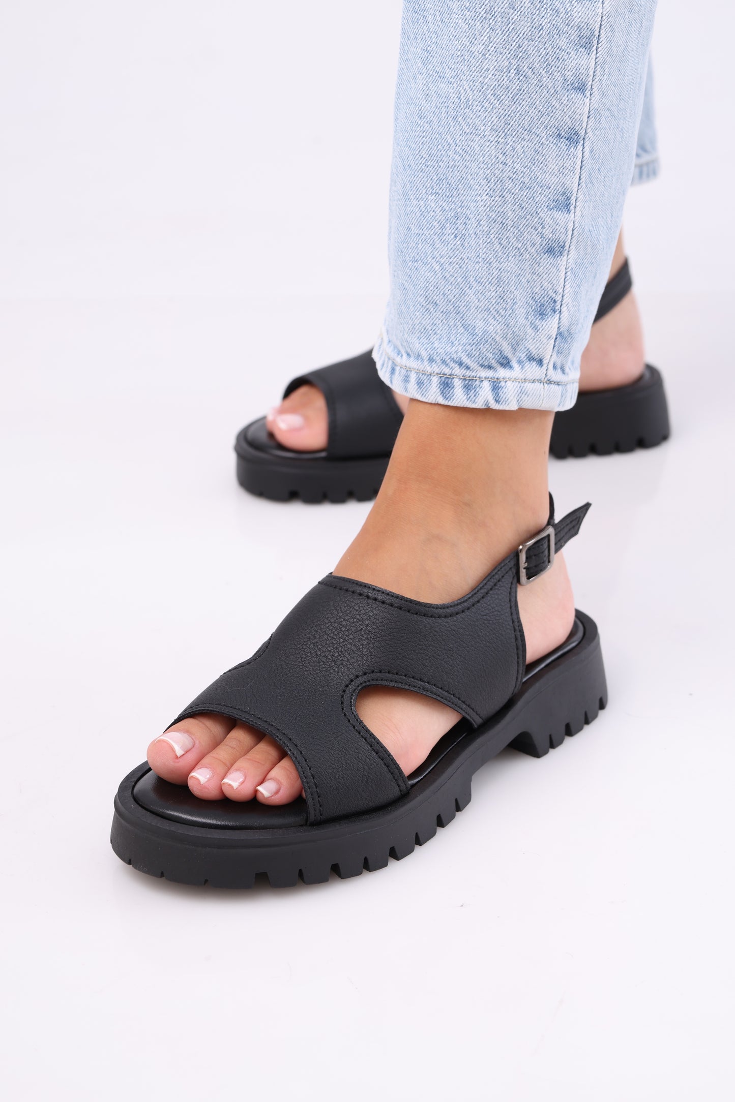 The Spicy Sandals - 940
