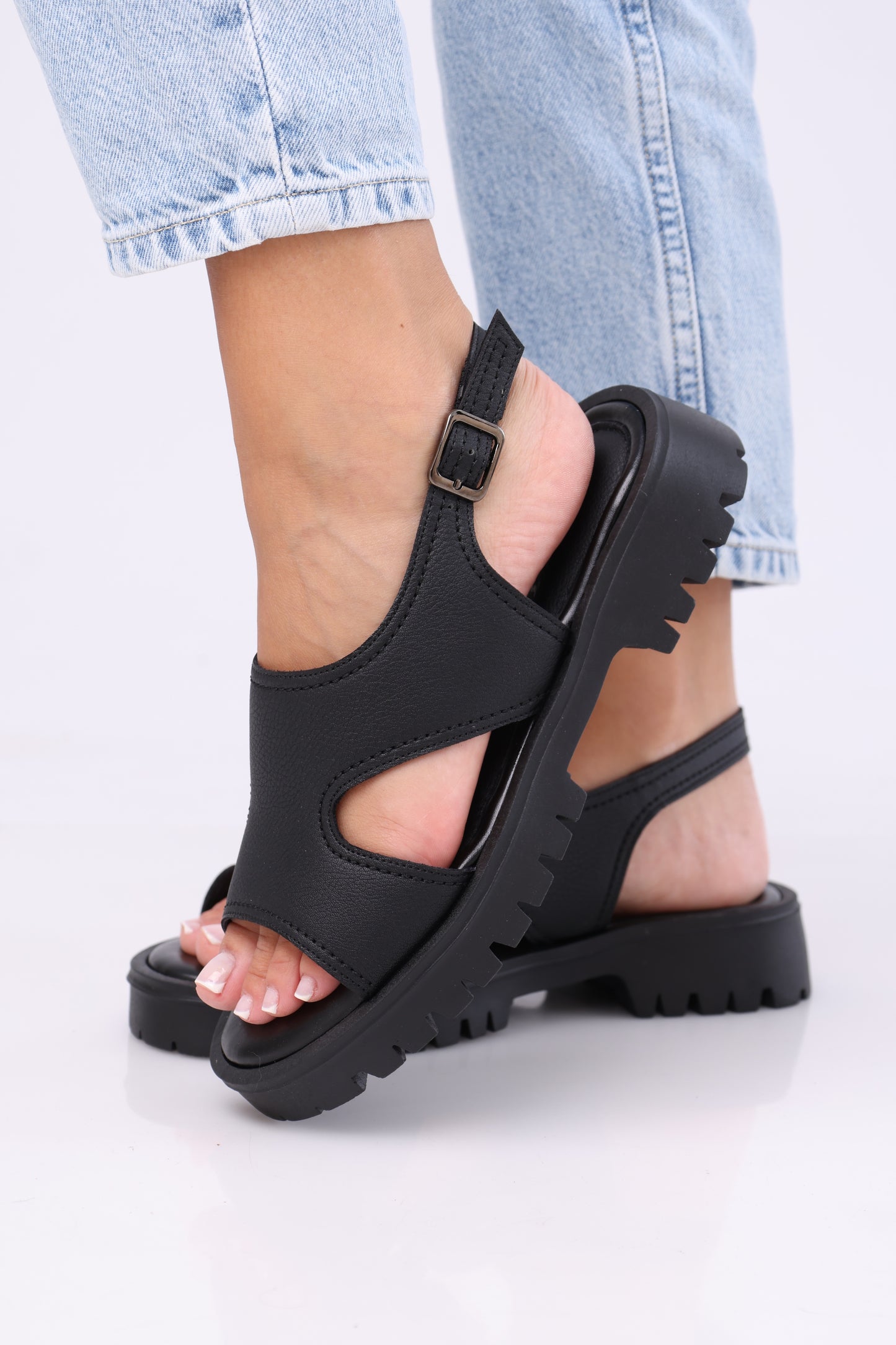 The Spicy Sandals - 940