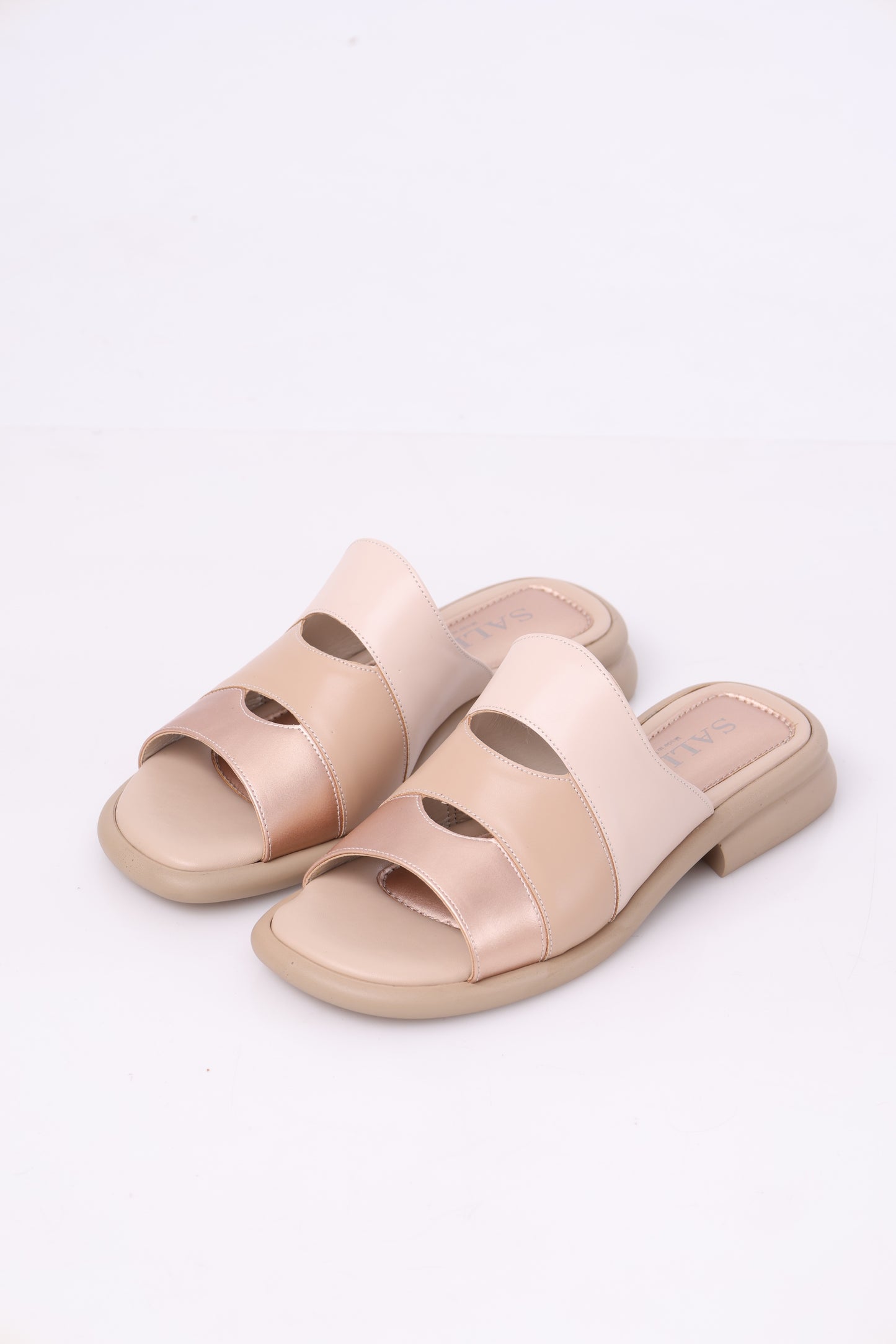 Solea Sandal -