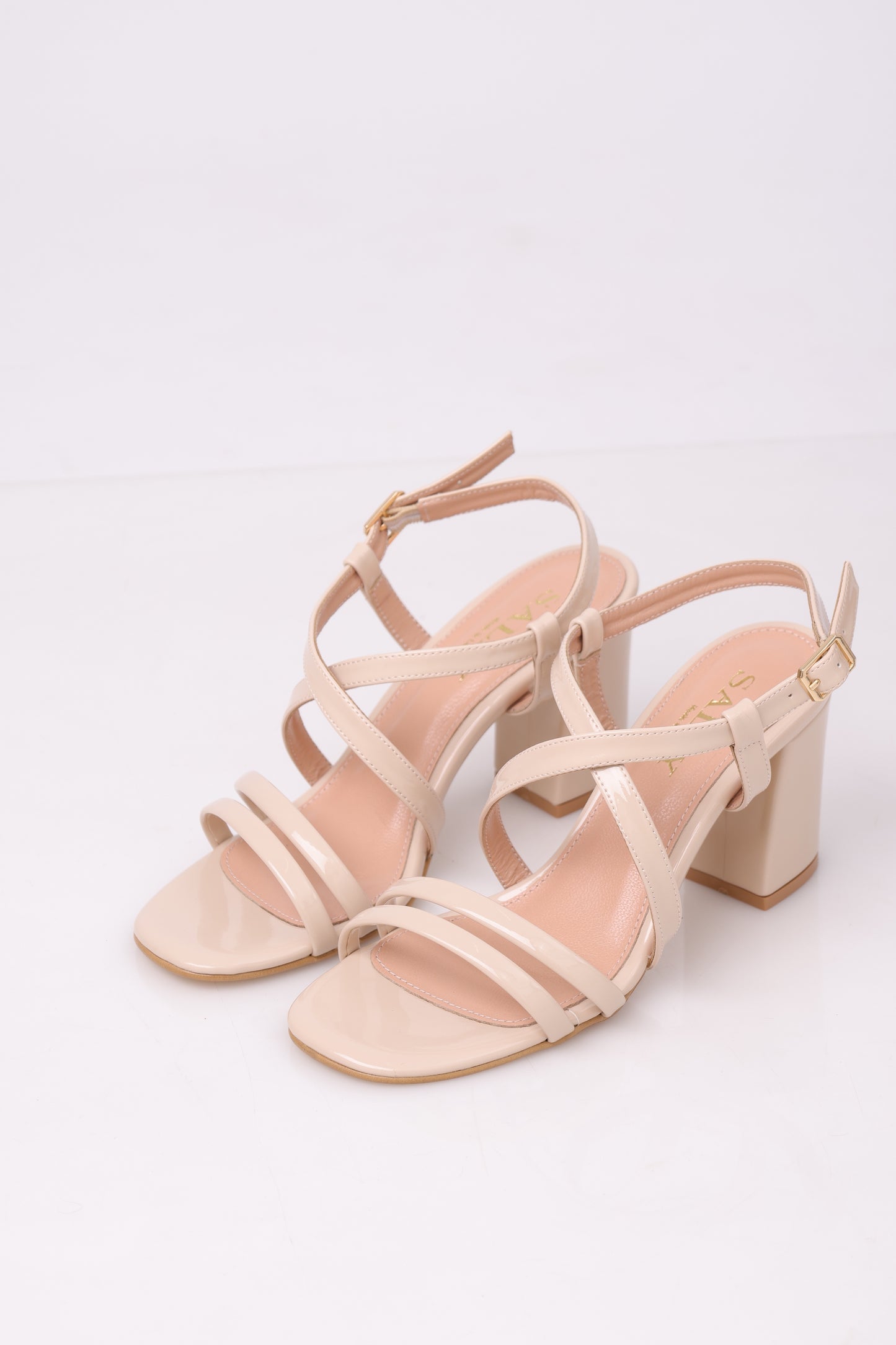 Aria Heels - 242