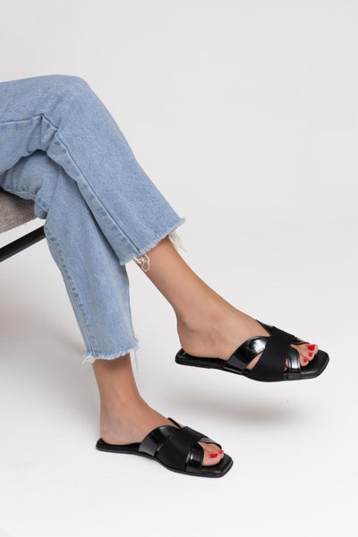 Flats 997 - Black