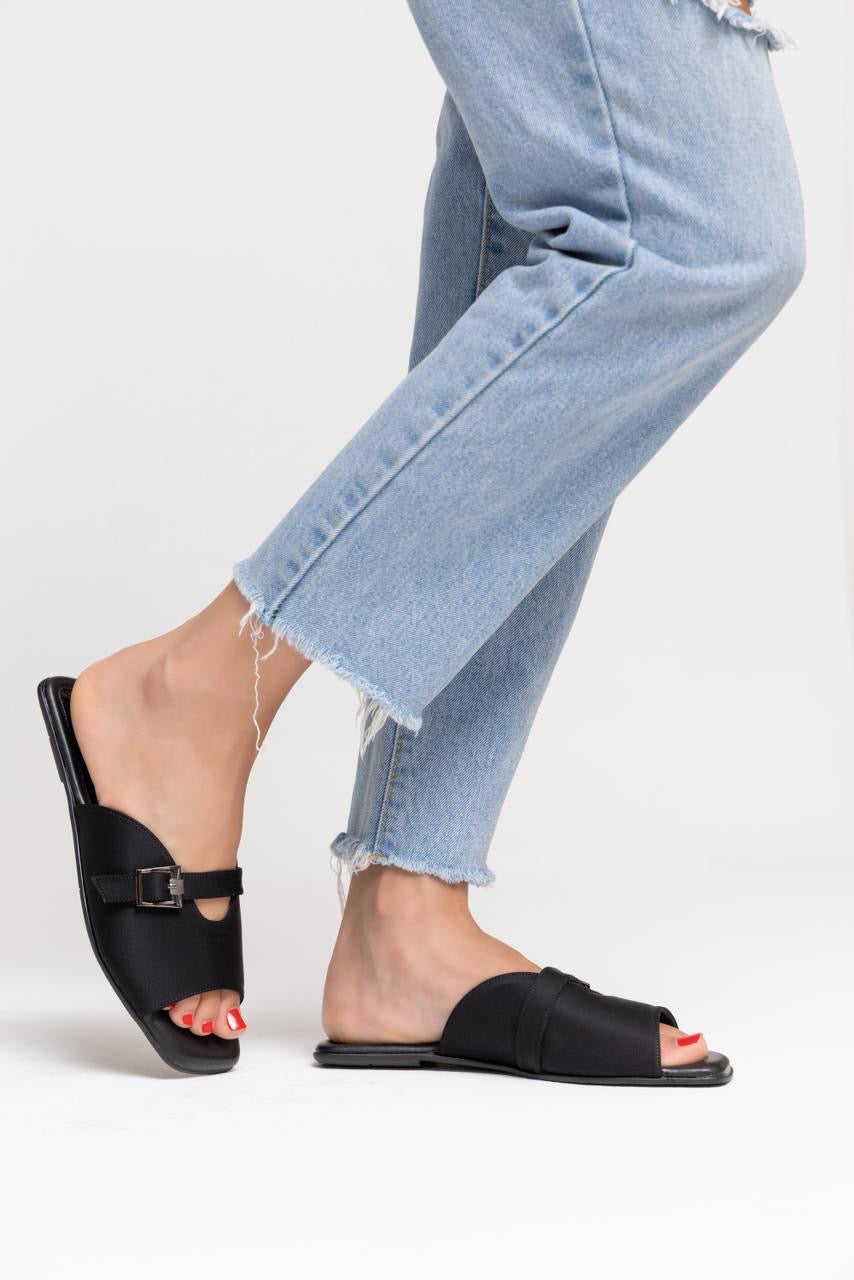 Buckle Flats 944