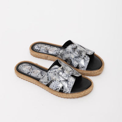 Snake Flats 998 - Black & White