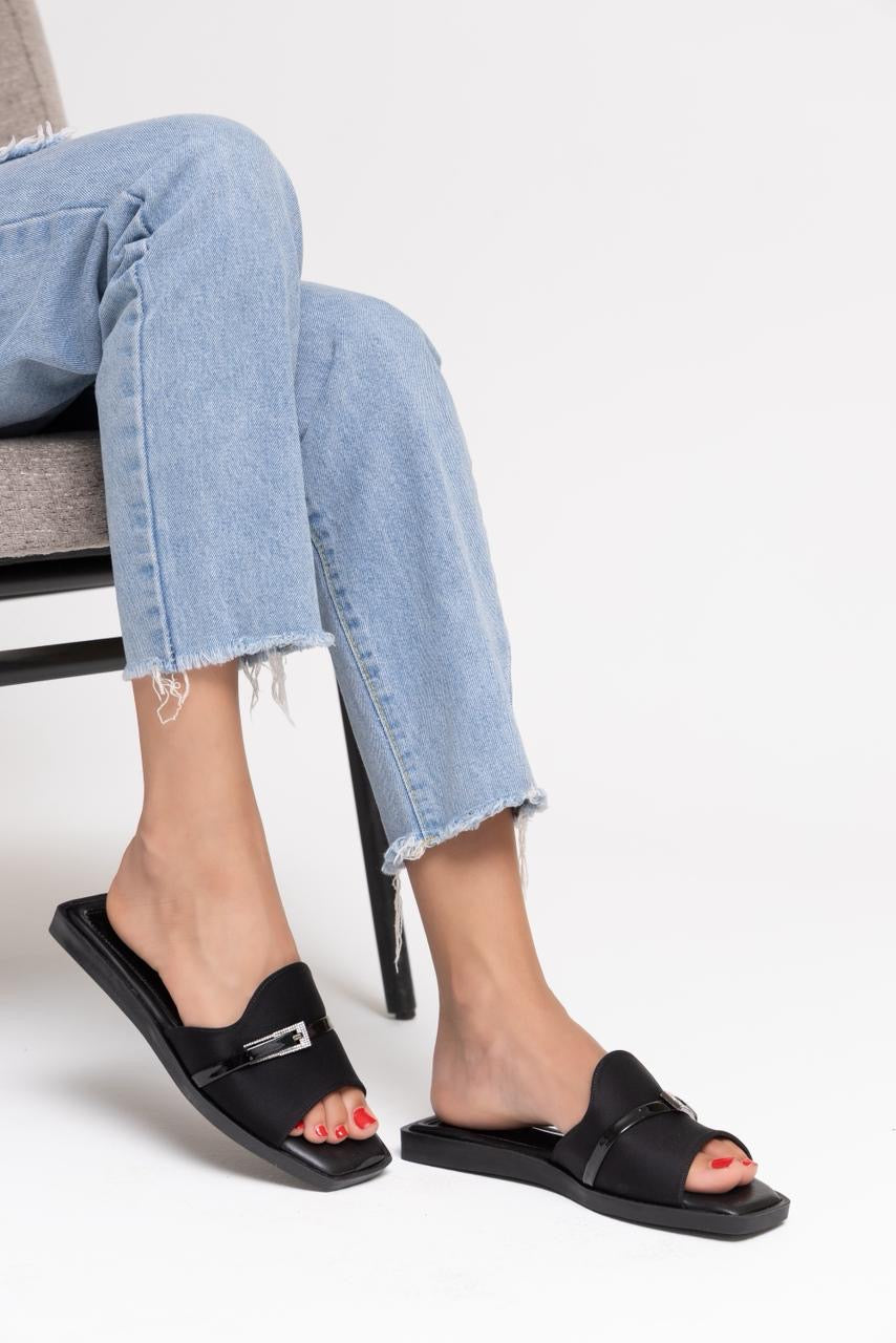 Buckle Flats 983